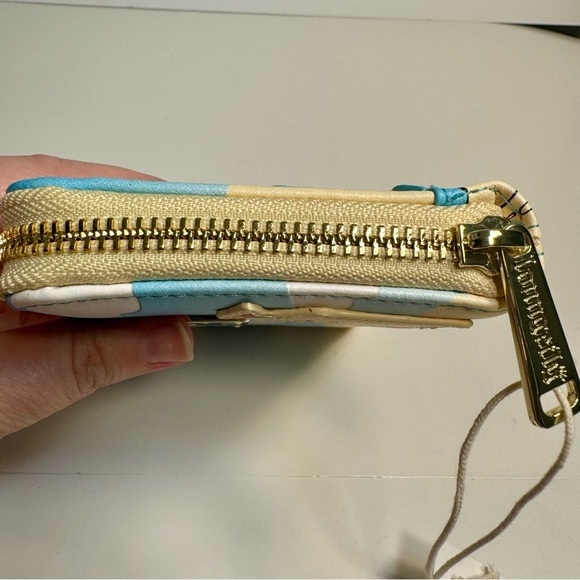 NWT. Disney Loungefly Lilo & Stitch Scrump Beach Scene Zip Around Wallet - Picture 13 of 16